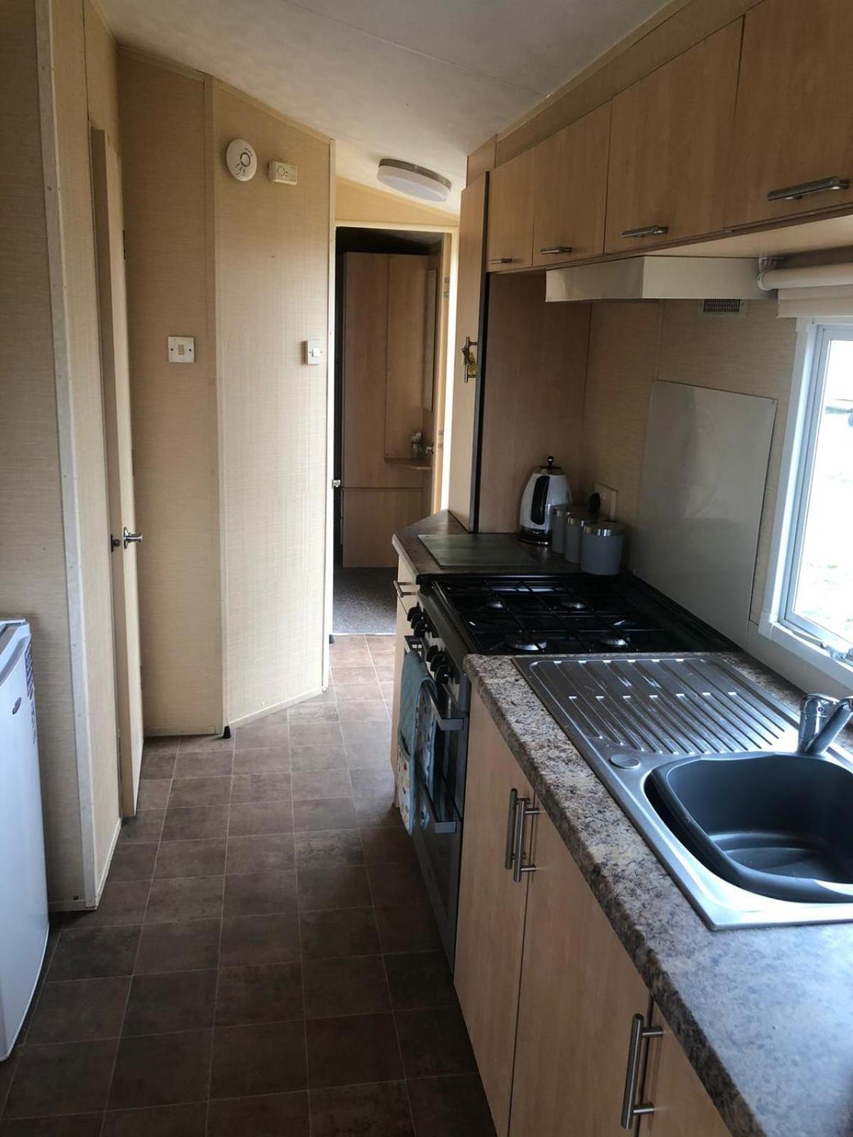 Adorable 2 Bedroom Caravan In Clacton-On-Sea Extérieur photo